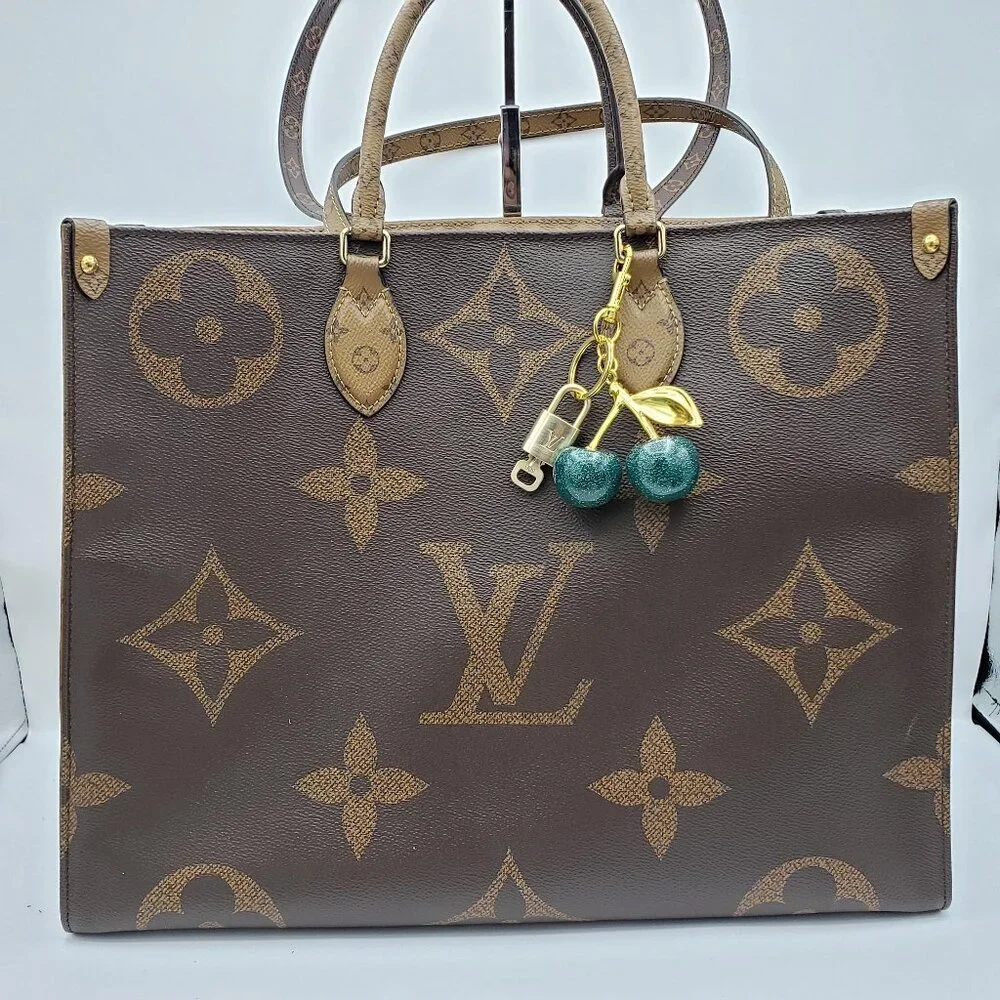 Authentic Louis Vuitton Lock & Key with Unbranded Apple Charm, Keychain